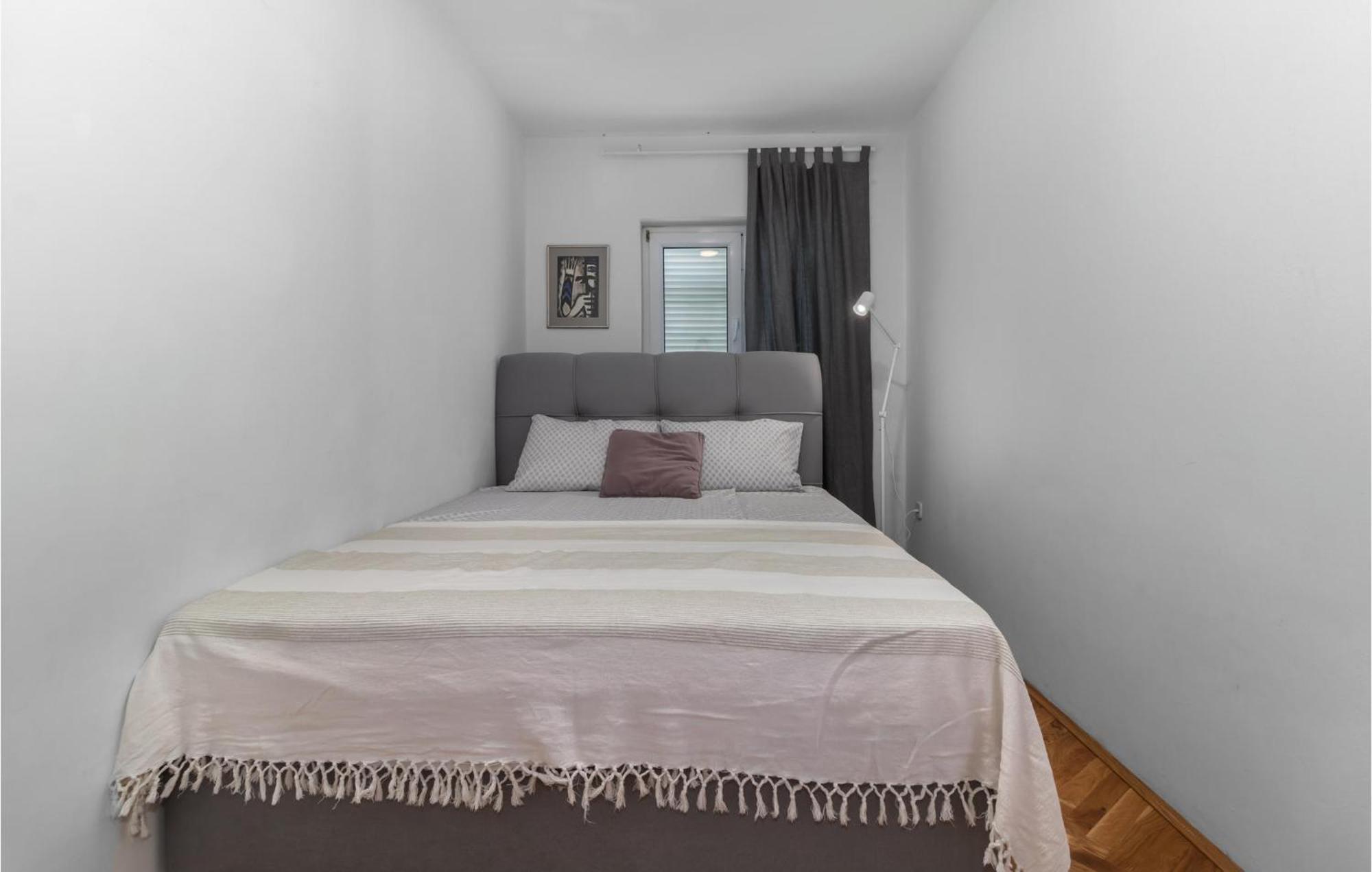 Lovely Apartment In Novi Vinodolski With Wifi ภายนอก รูปภาพ